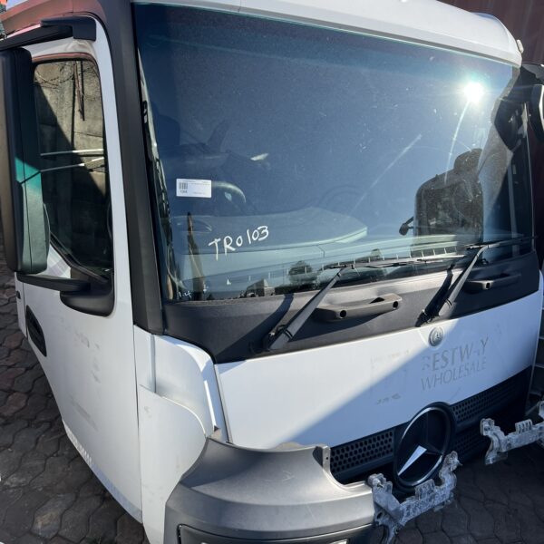 Mercedes-Benz Antos Day Cab