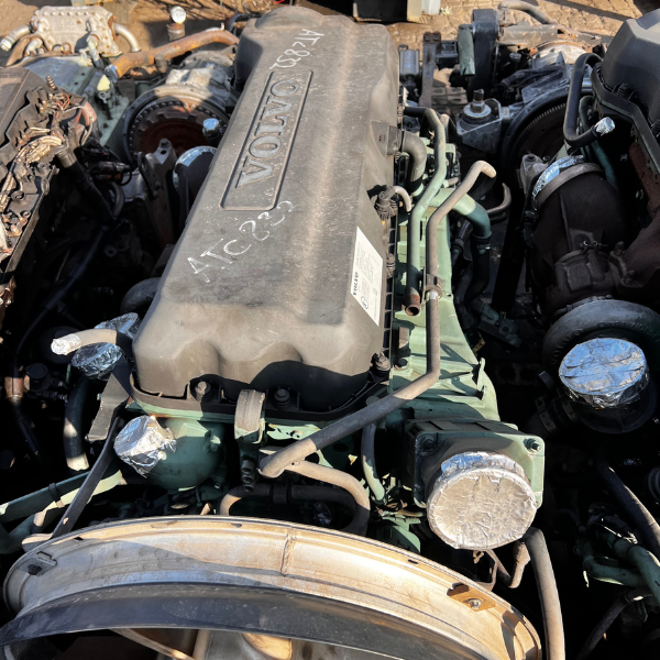 Volvo D11 Engine