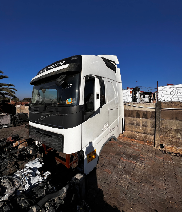 Volvo FH Globetrotter Cab - Image 2