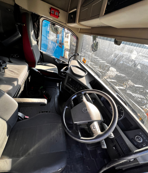 Volvo FH Globetrotter Cab - Image 4