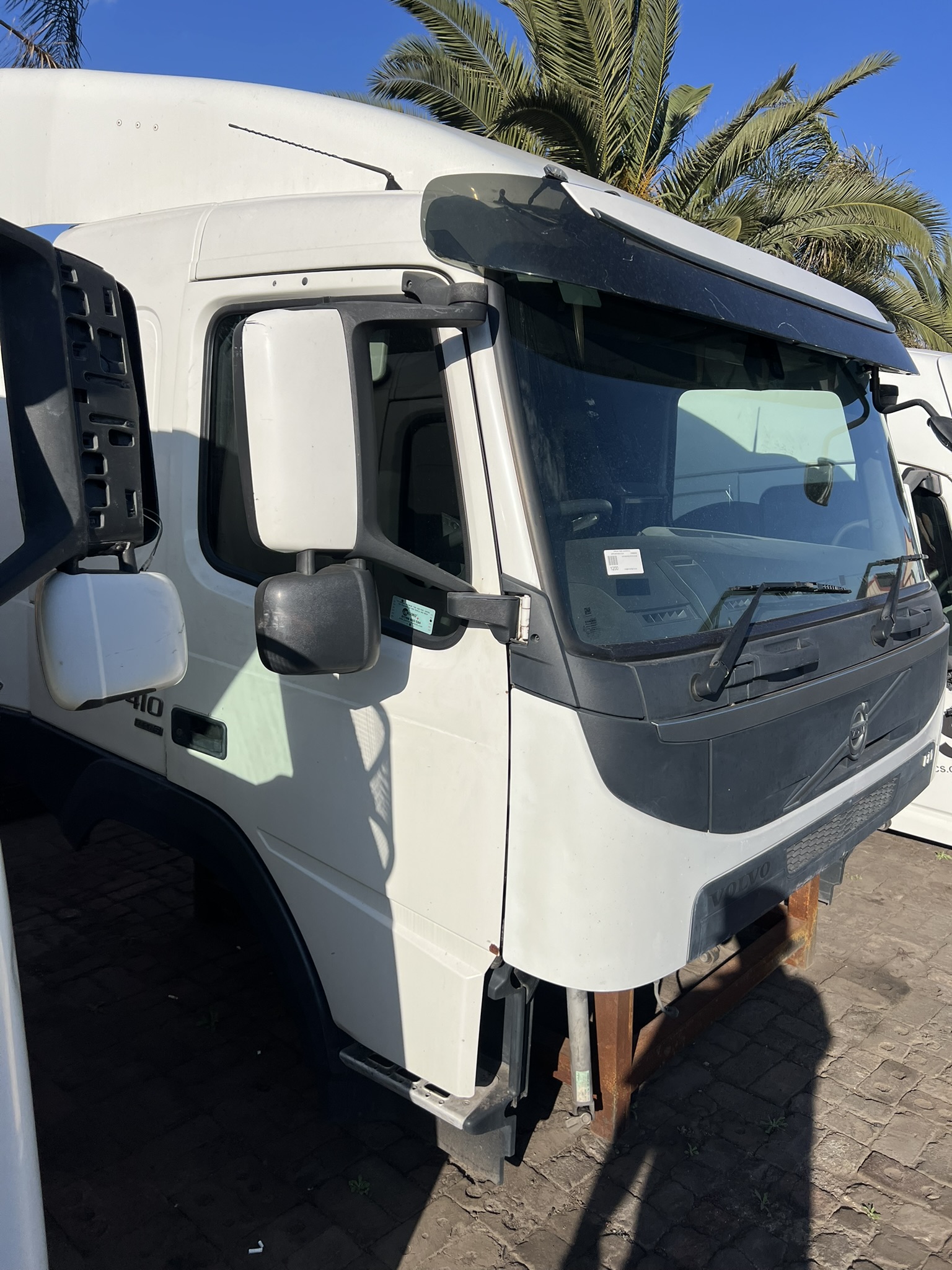 Volvo FM–FMX V4 Cab - Image 2