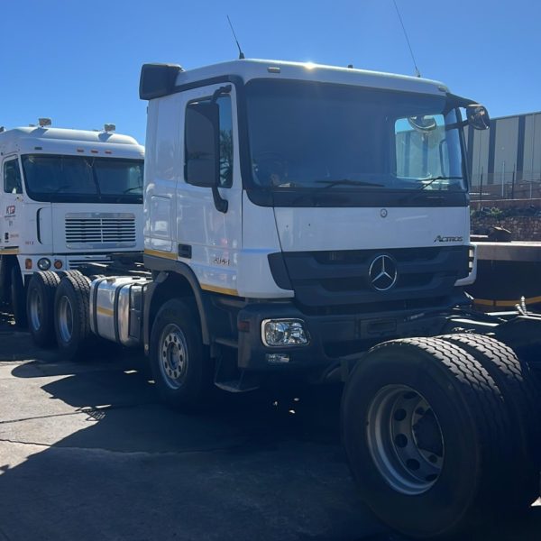Mercedes-Benz Actros 3344 Truck