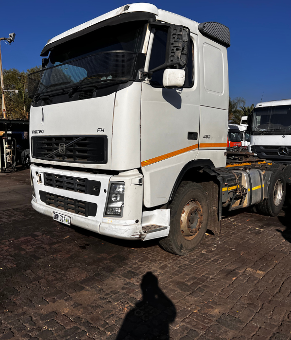 Volvo 2007 FH 440 Hub-Reduction Truck - Image 2
